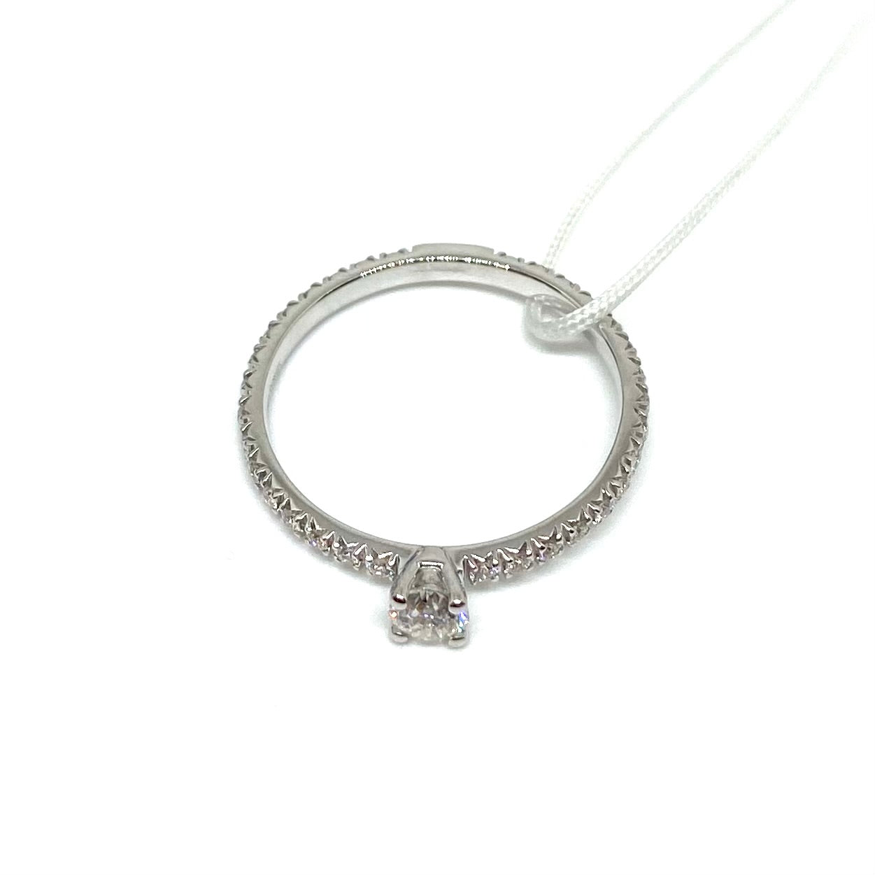 Solitario con Diamanti sul Gambo