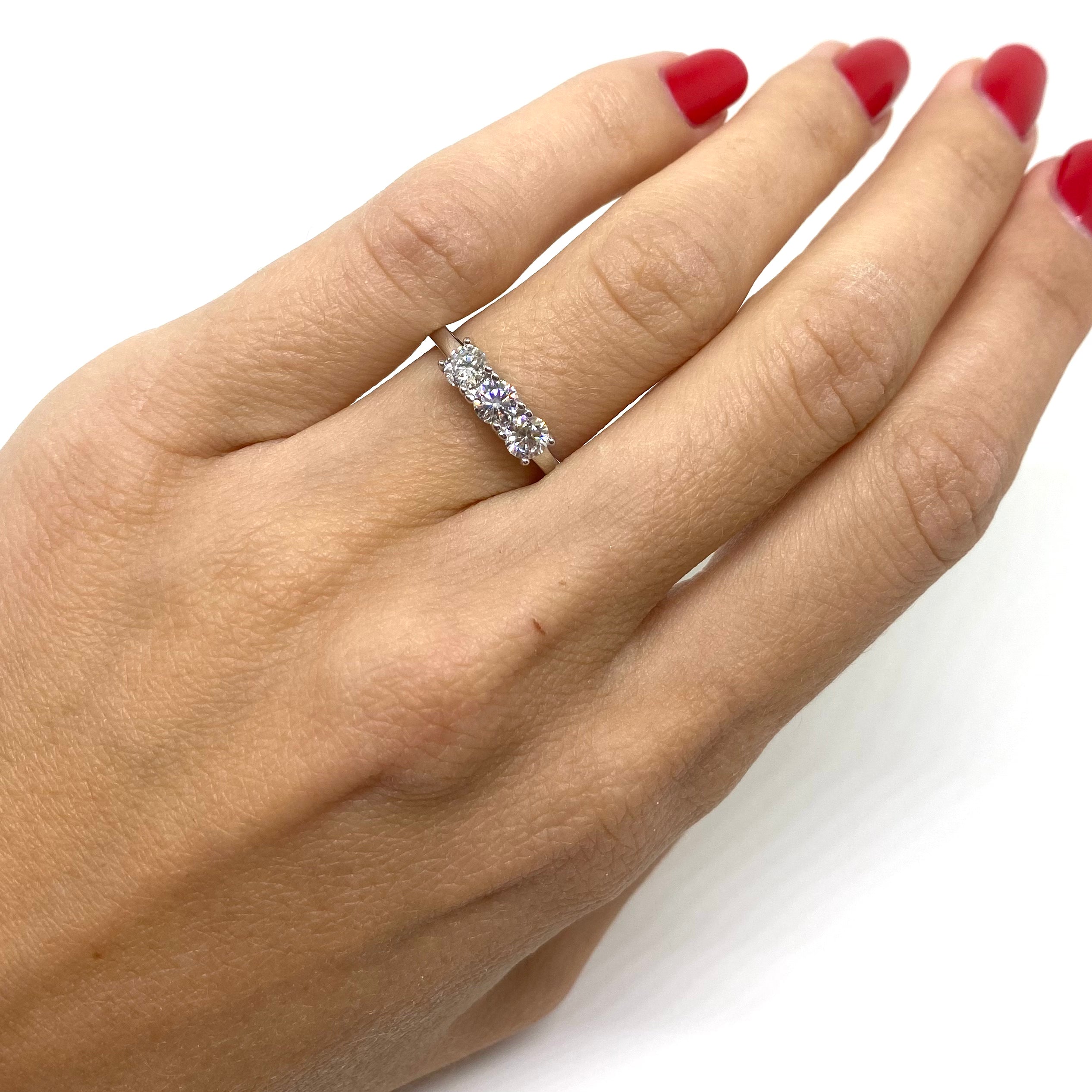 Trilogy - Argento e Moissanite