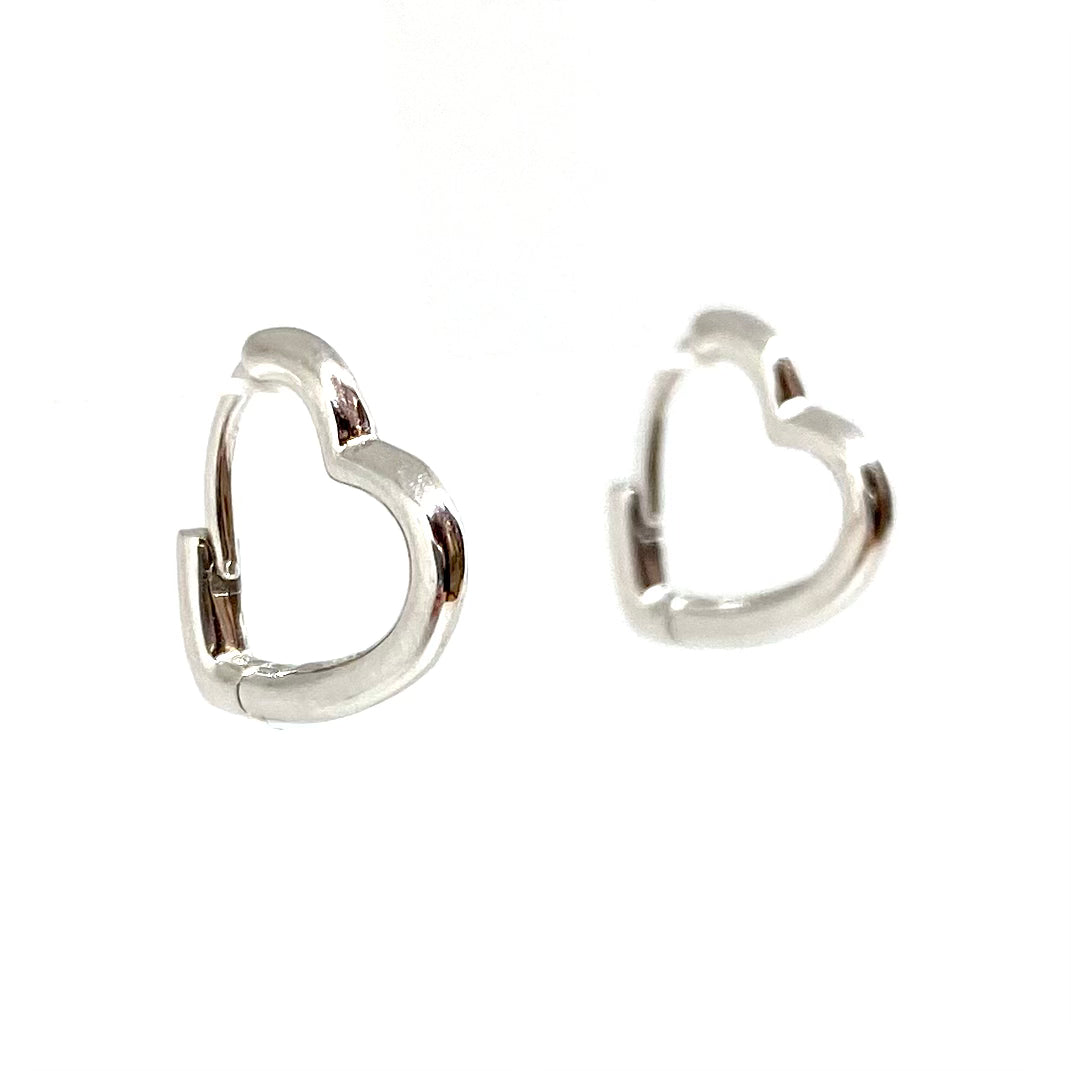Orecchini cuoricino stilizzato