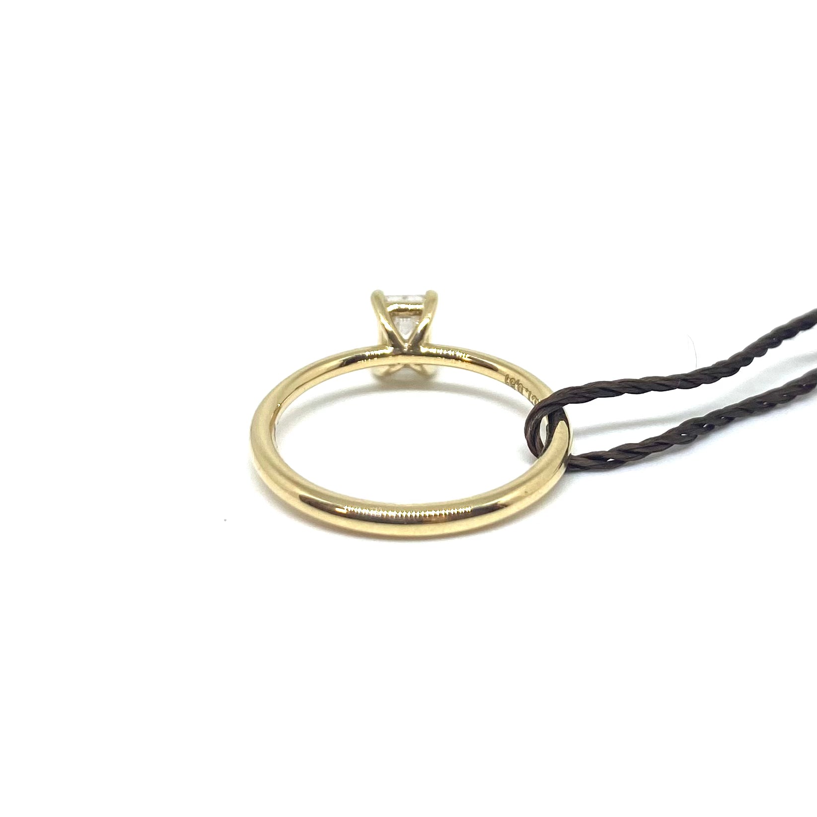 Solitario Taglio Radiant - Oro Giallo