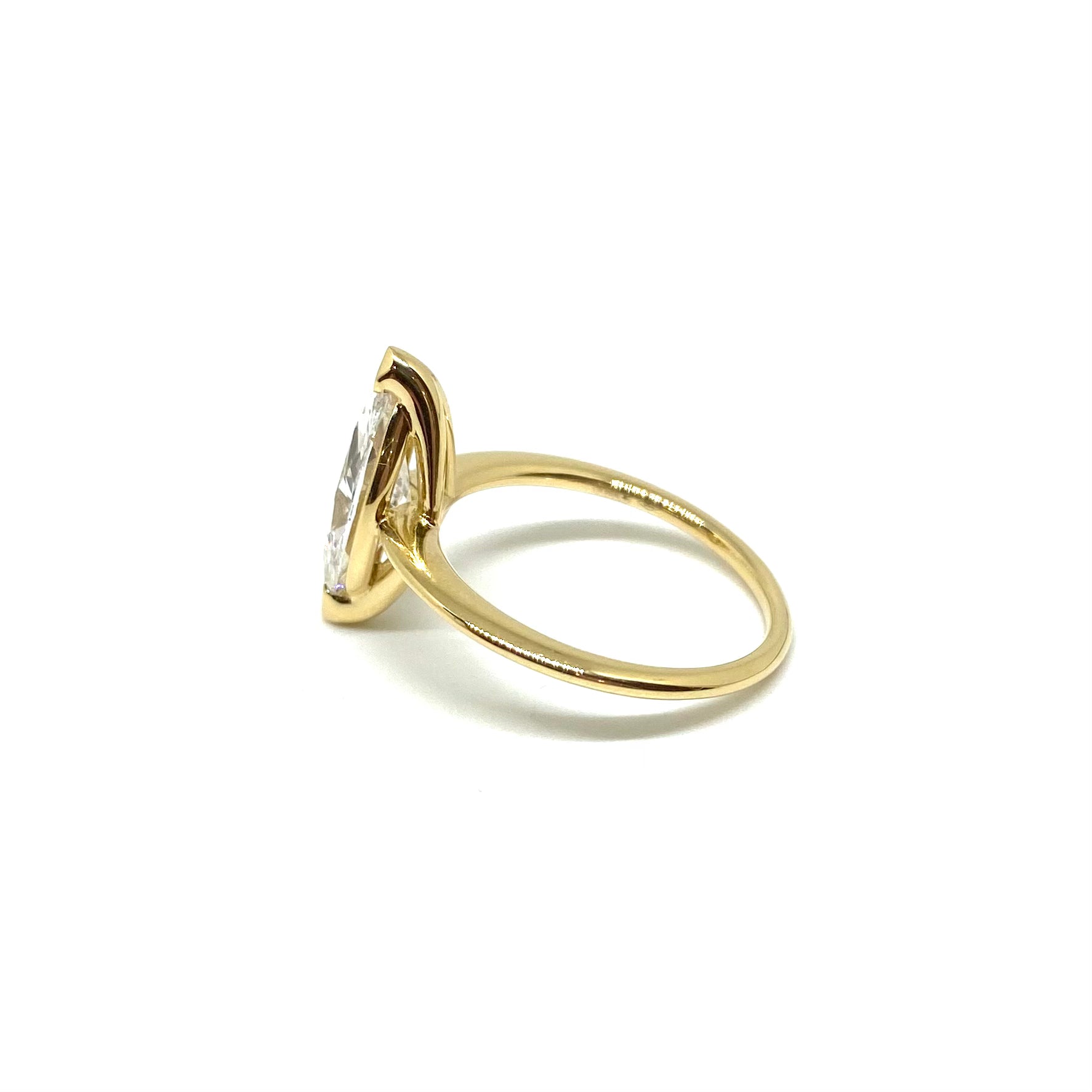 Anello Marquise Oro Giallo e Lab Grown