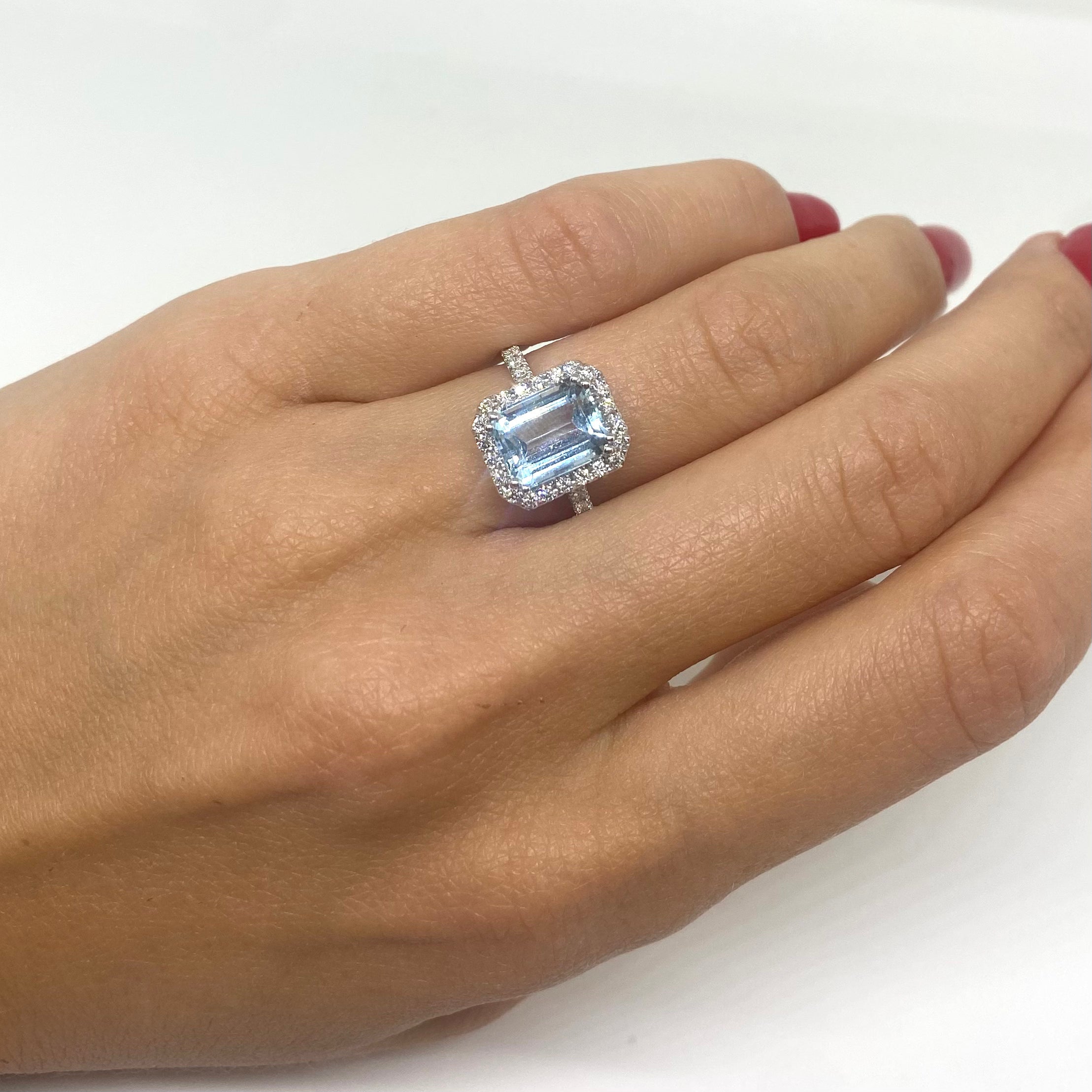 Anello Acquamarina - Taglio Smeraldo