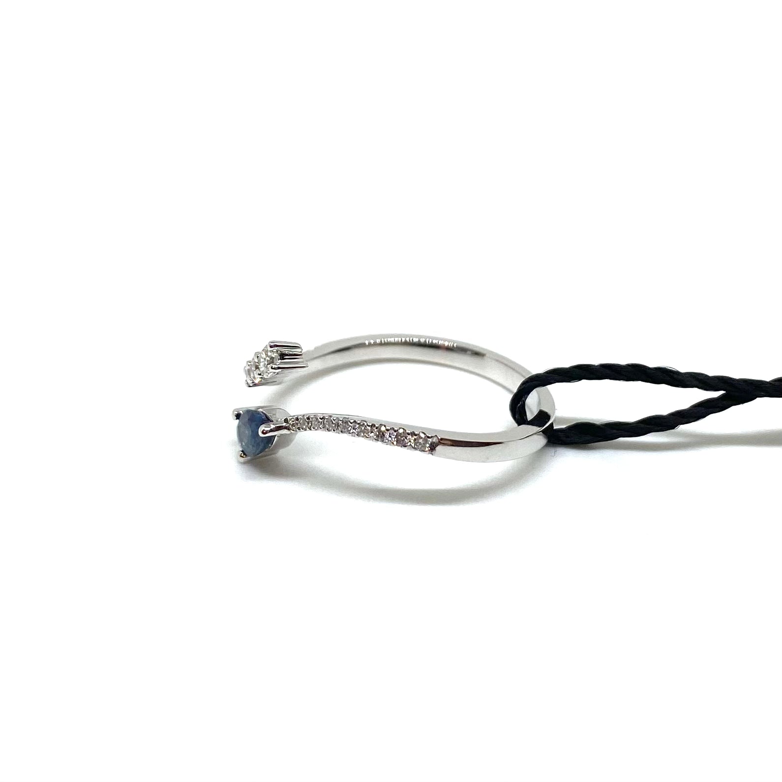Anello Contrarie - Diamanti e Zaffiri