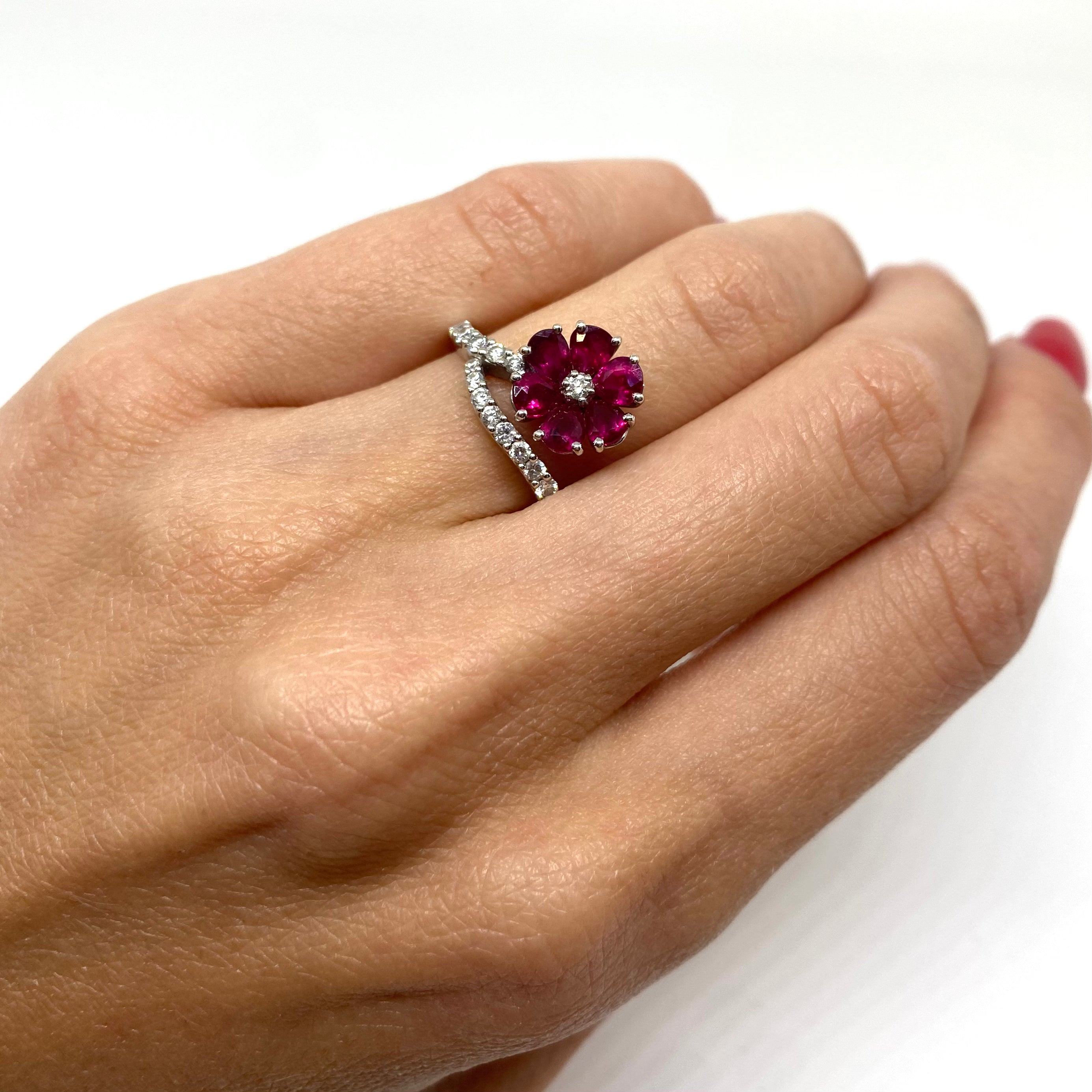 Anello Fiore - Diamanti e Rubini