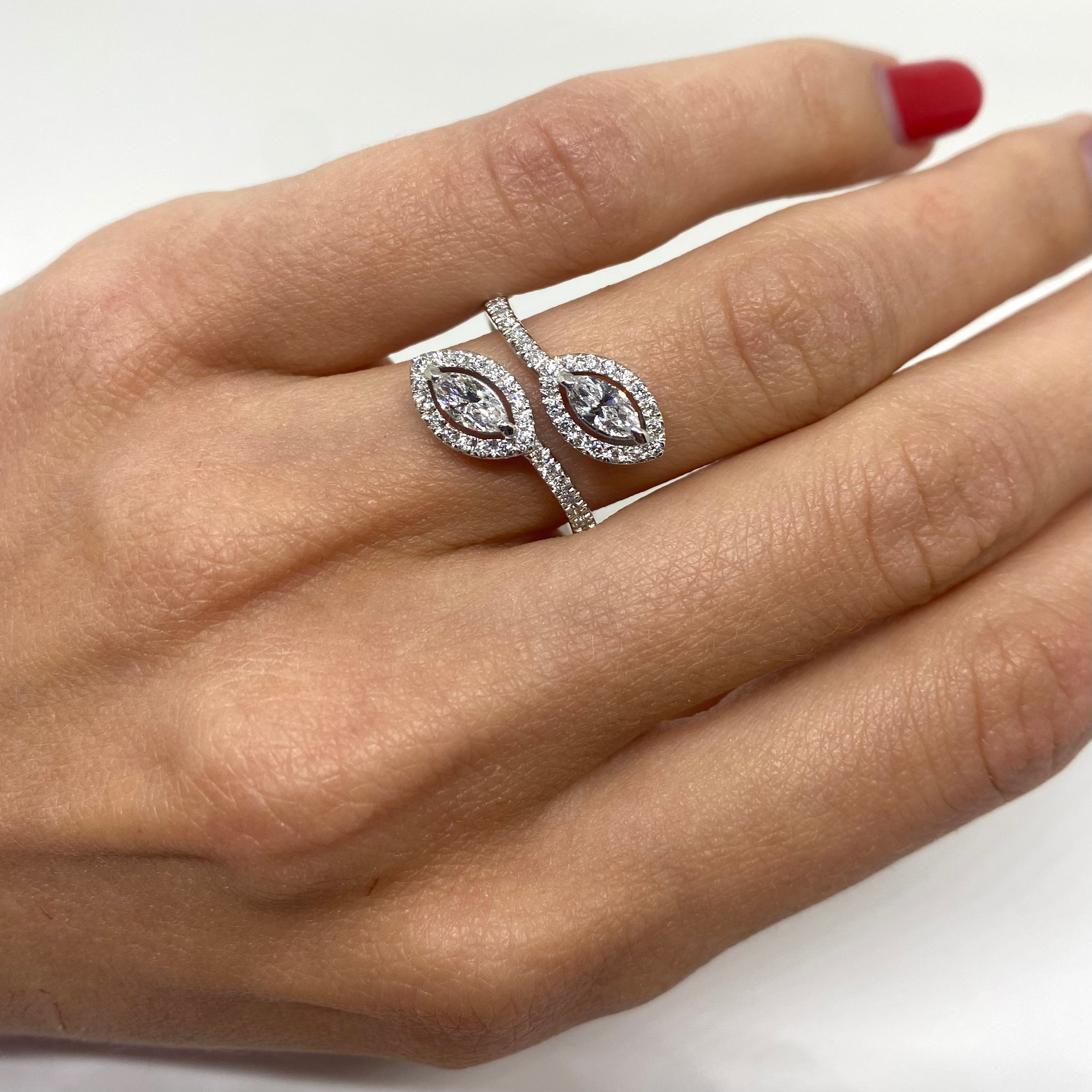 Anello Taglio Navette - Diamanti e Oro