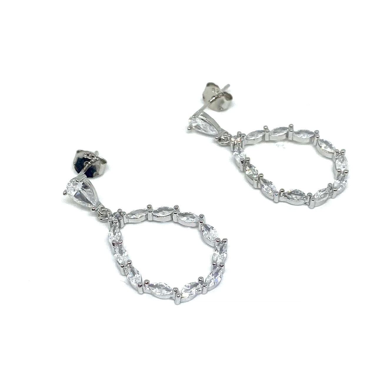 Orecchini cerchio di zirconi