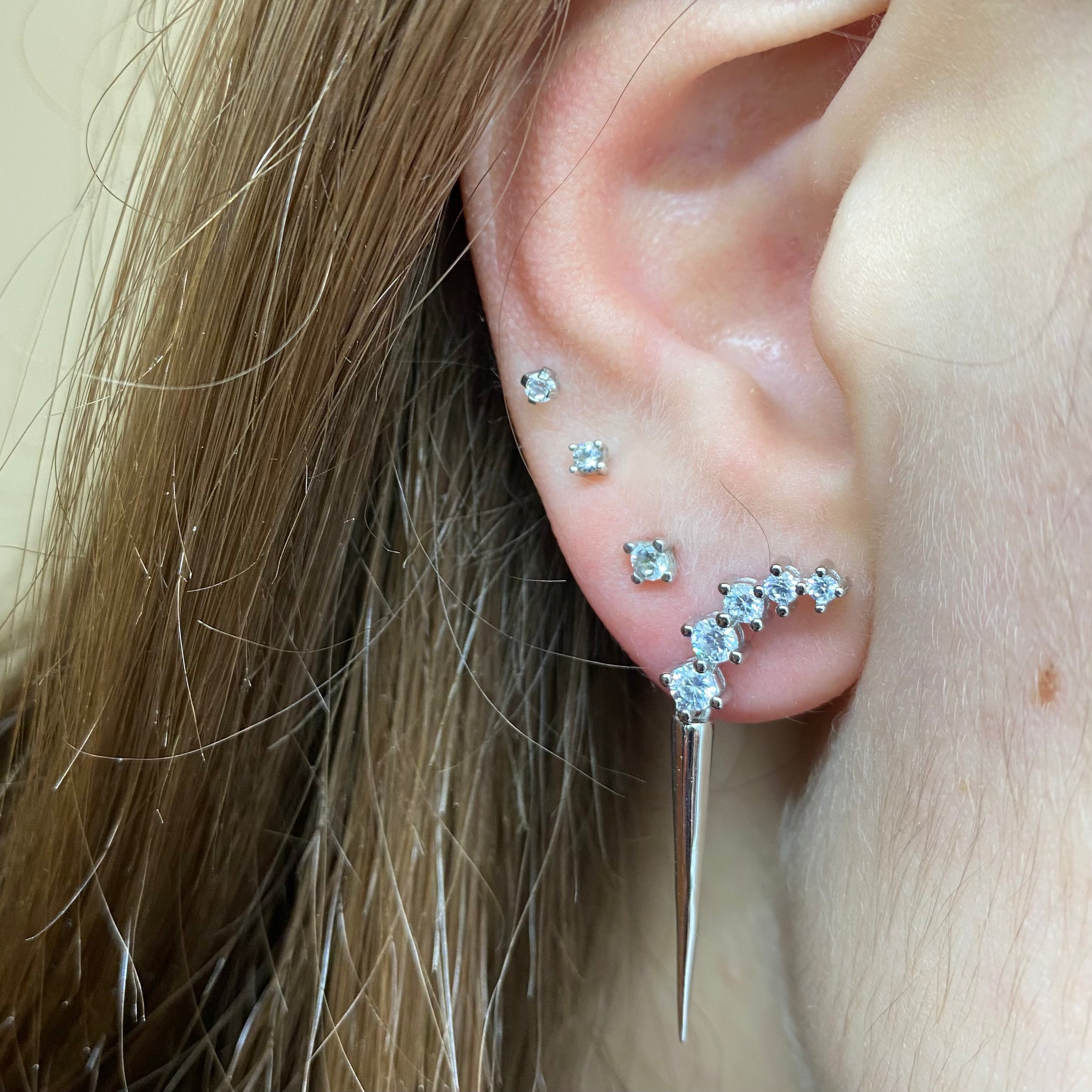 Orecchini pendenti Spillo