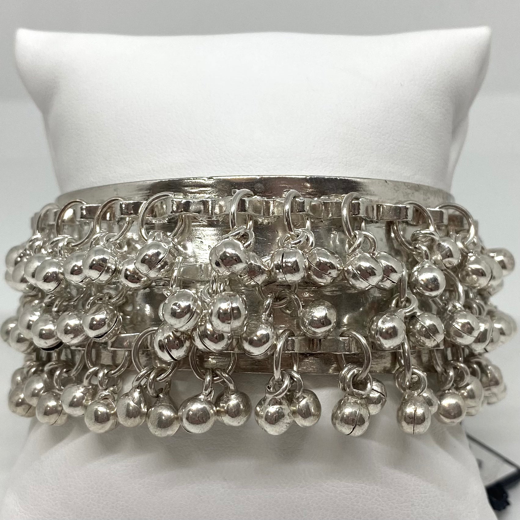 Bracciale rigido campanelli