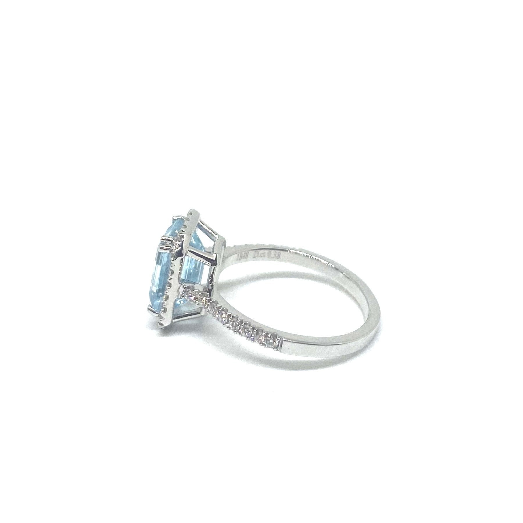 Anello Acquamarina - Taglio Smeraldo