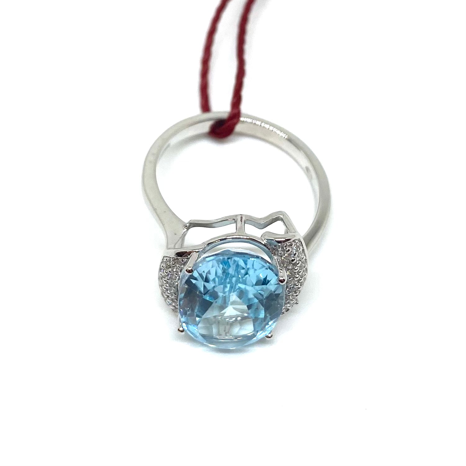 Anello con Topazio Azzurro