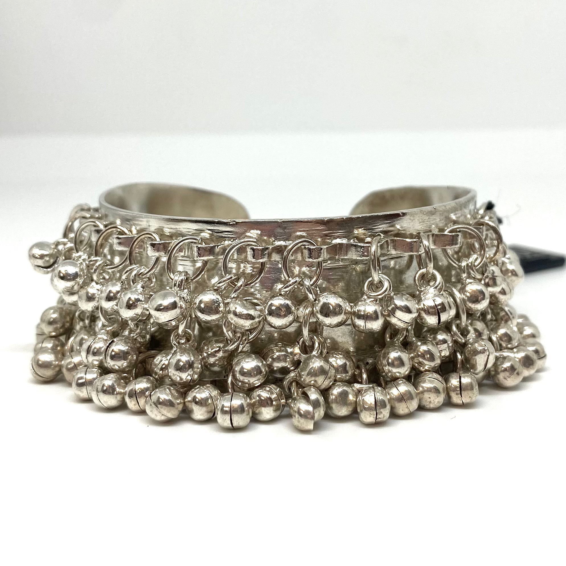 Bracciale rigido campanelli