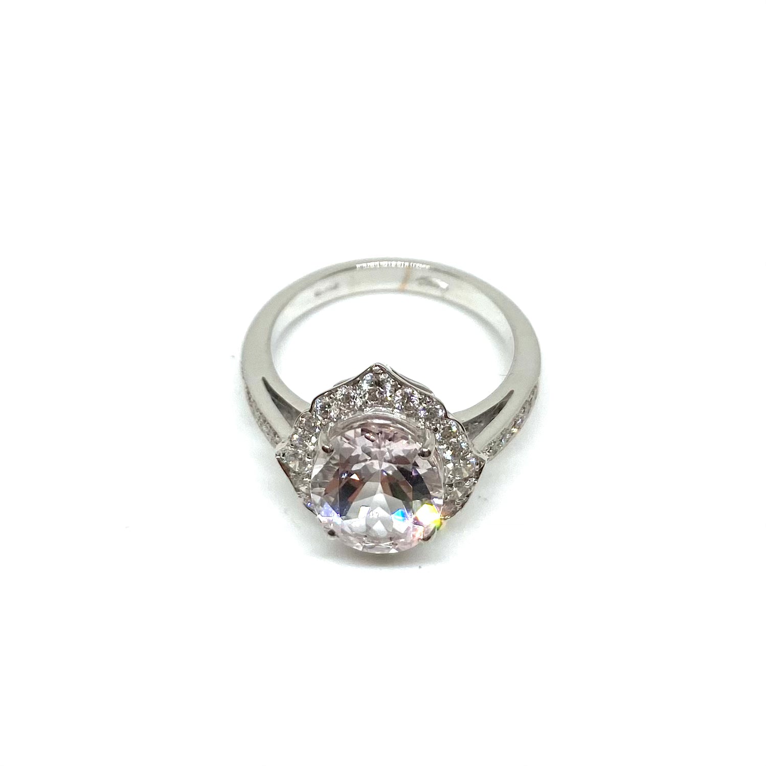 Anello con Morganite