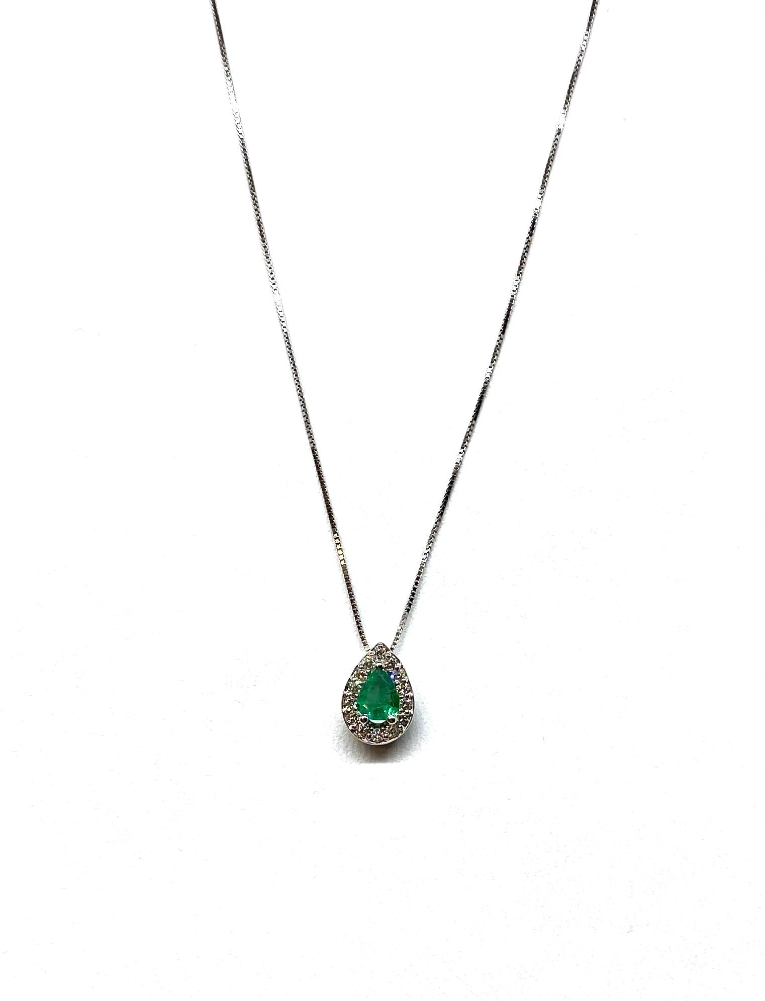 Collana con Ciondolo a Goccia - Oro Bianco