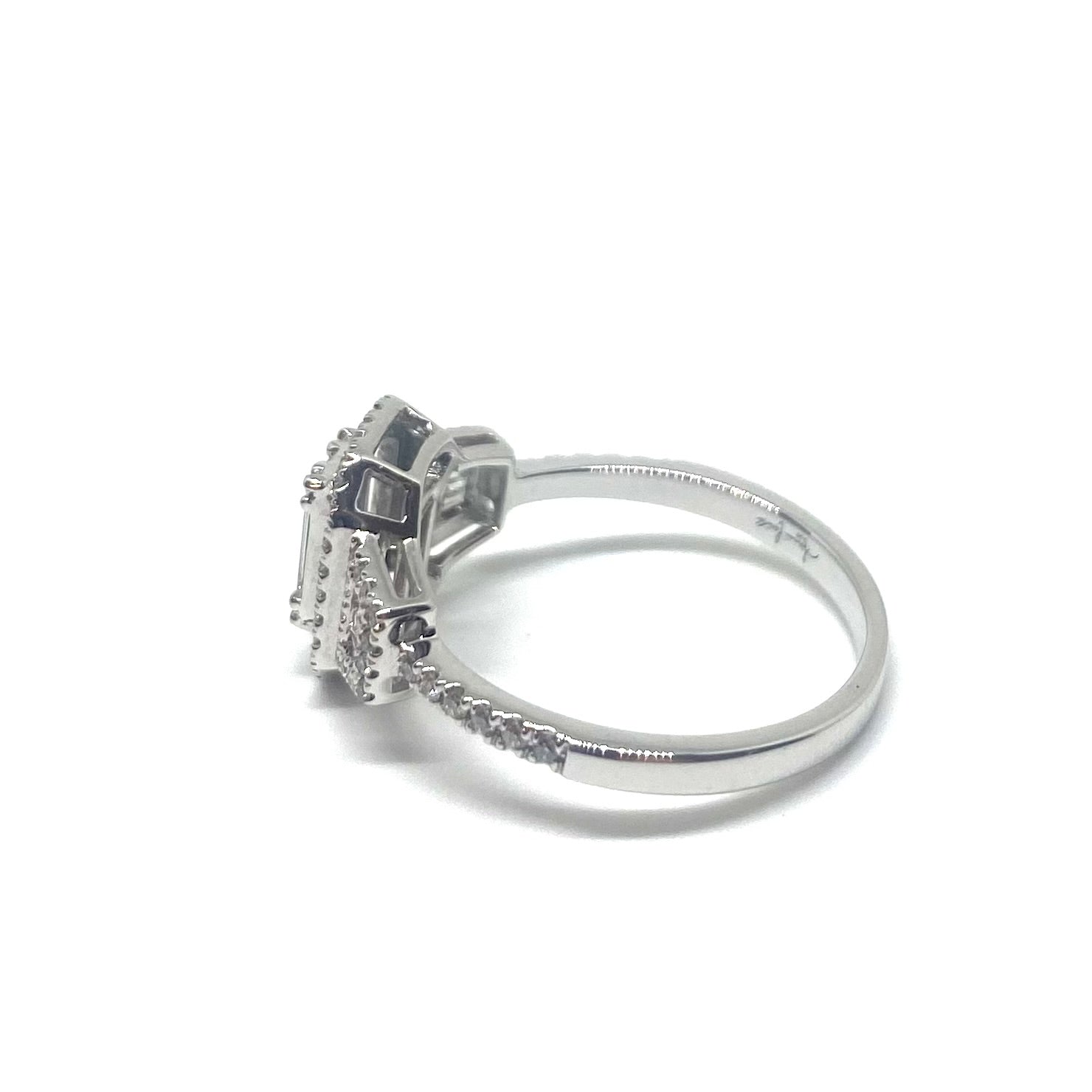 Anello Trilogy Baguette - Pietre sul Gambo