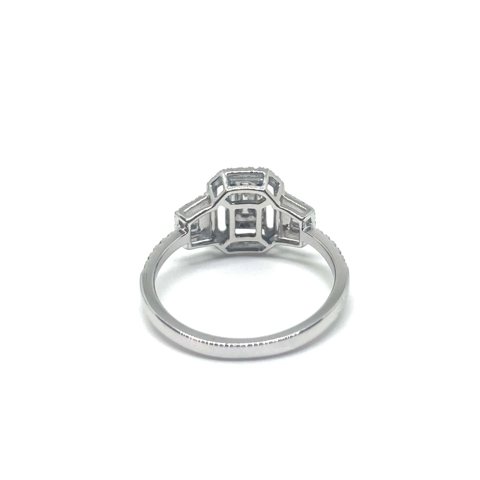 Anello Trilogy Baguette - Pietre sul Gambo