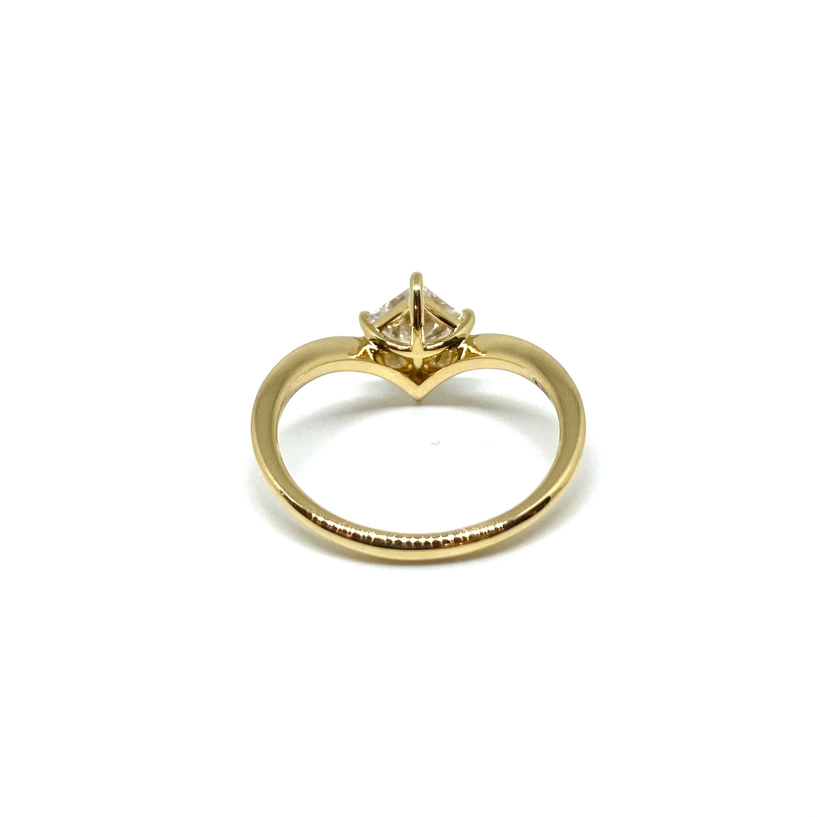 Solitario a V - Oro Giallo e Diamante Lab Grown