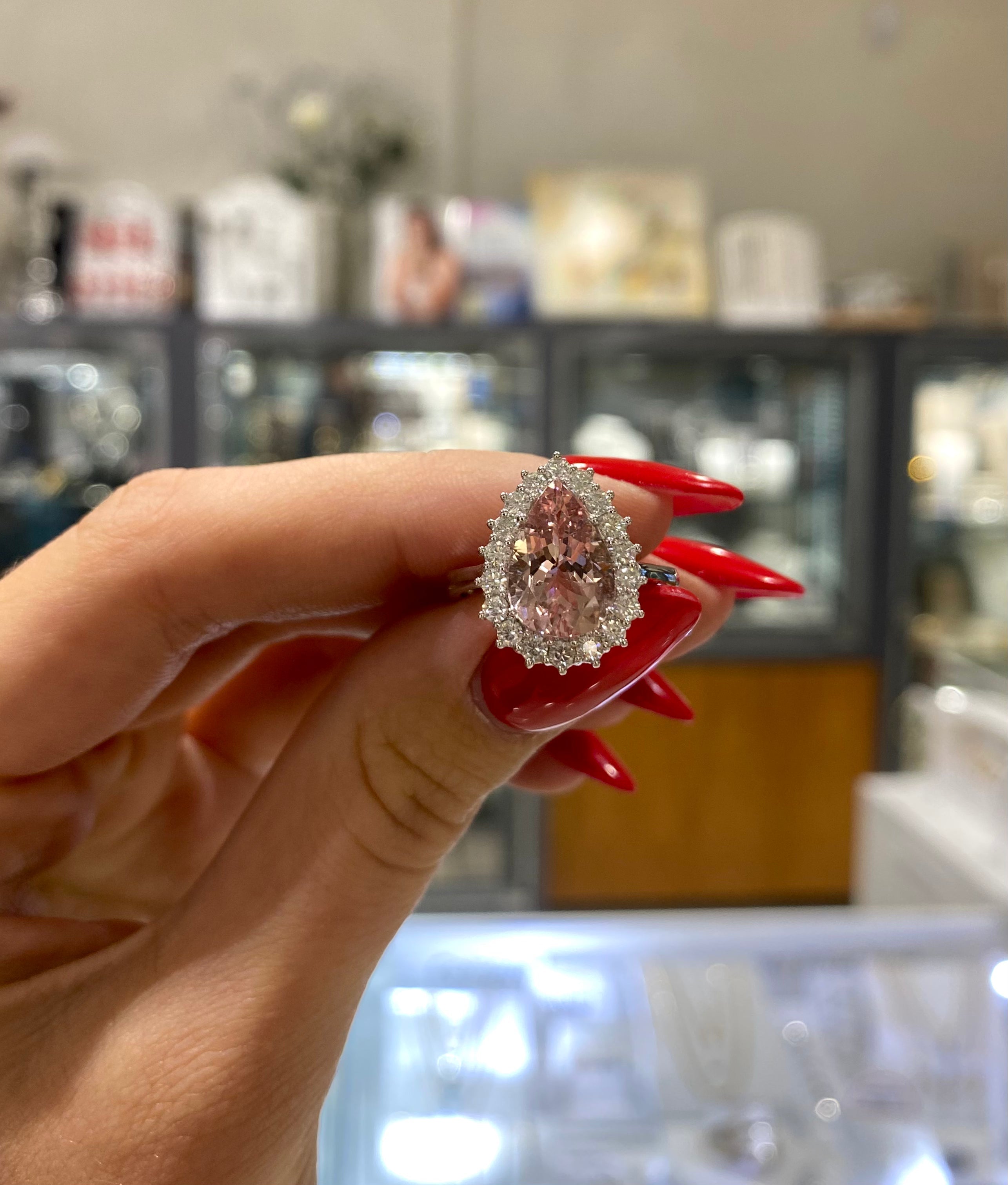 Anello oro 18 KT - diamanti e morganite
