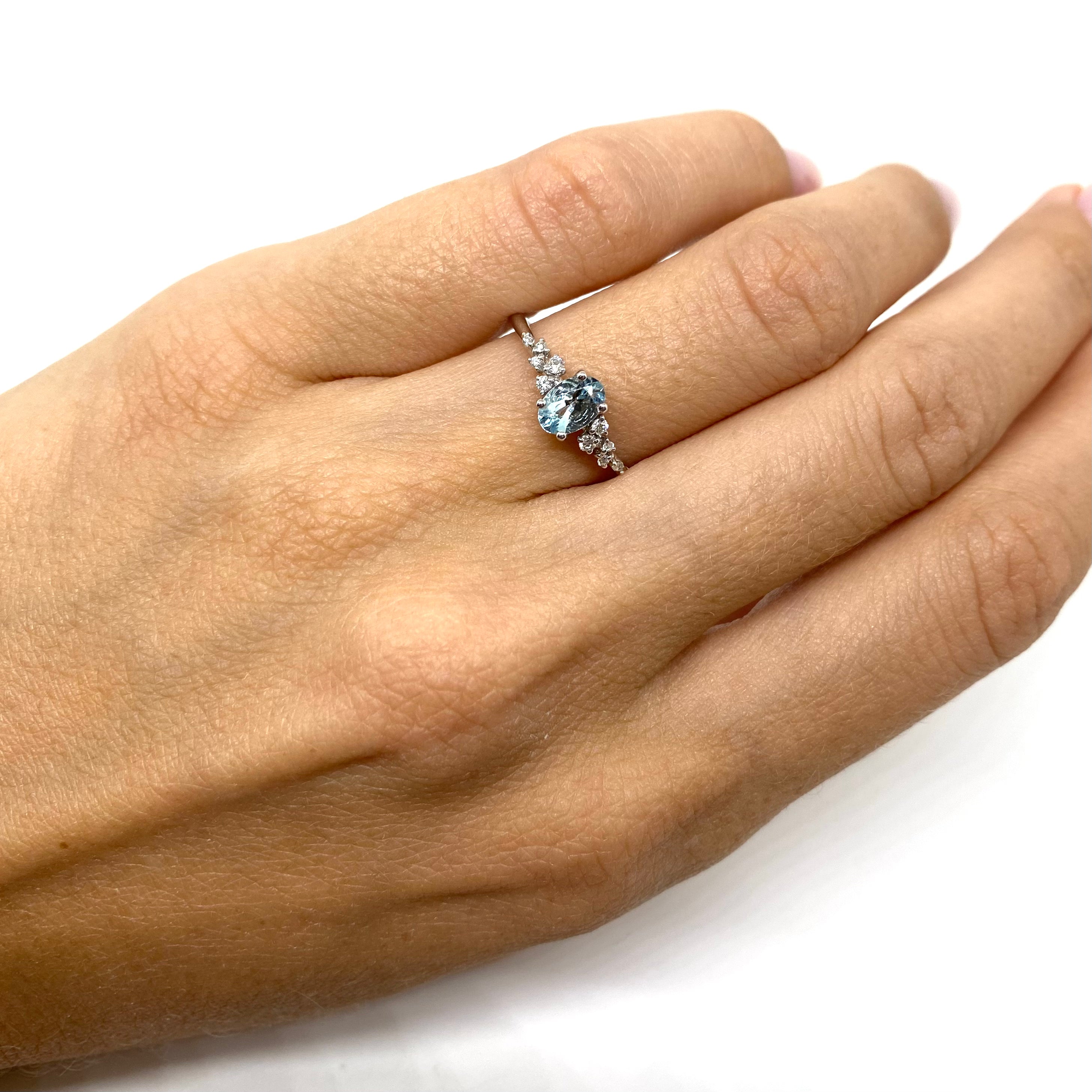 Anello Acquamarina e Diamanti