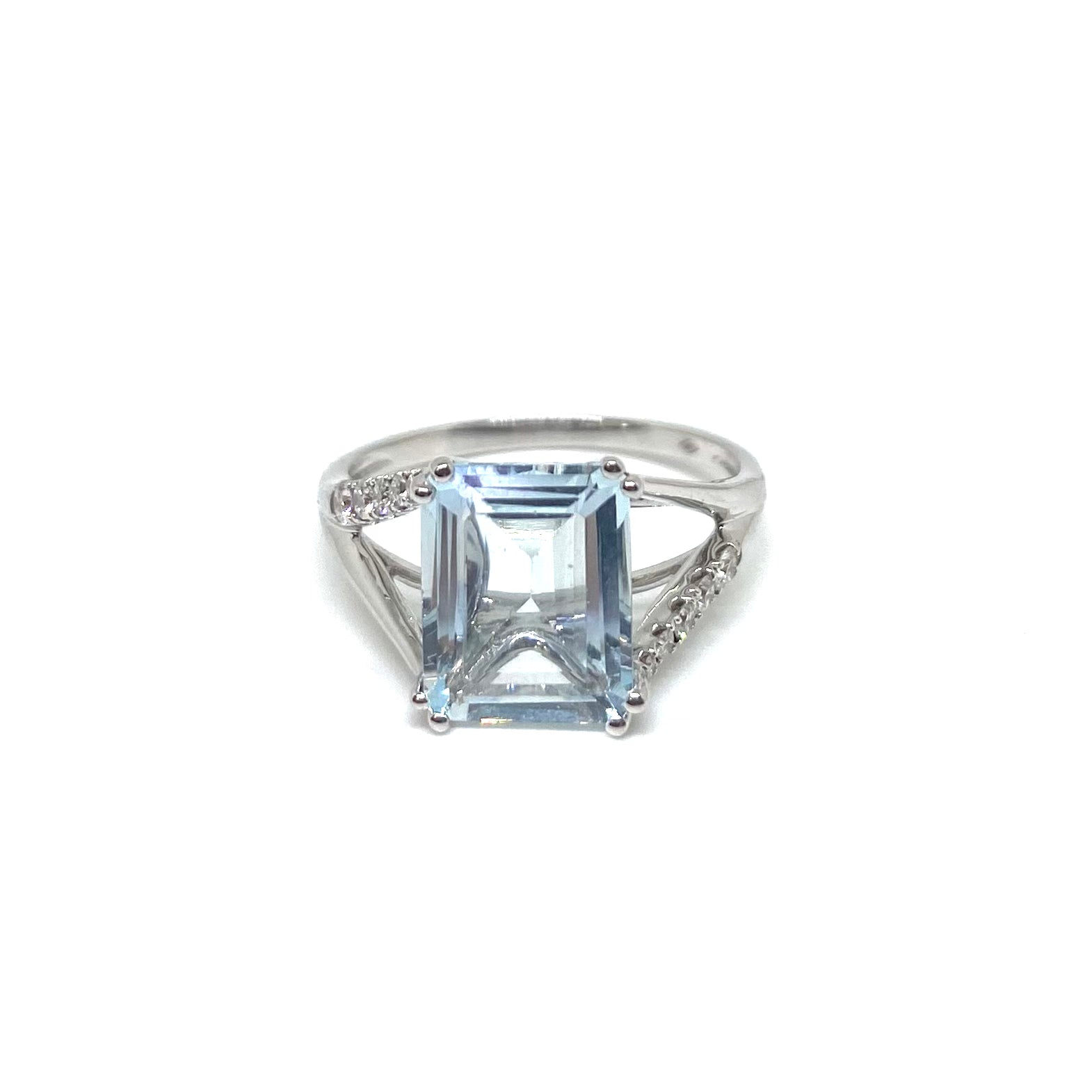 Anello Acqua Marina - Taglio Smeraldo