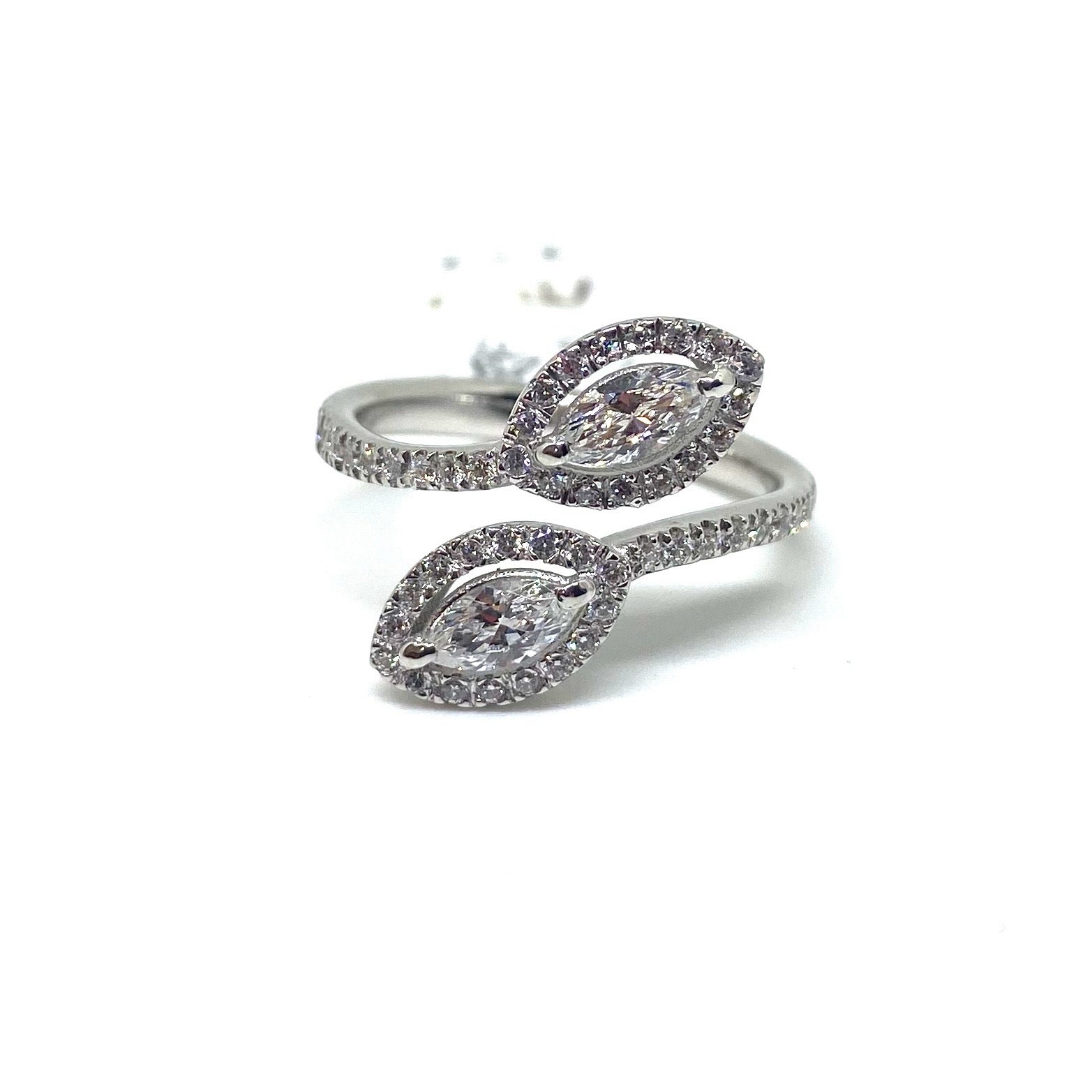 Anello Taglio Navette - Diamanti e Oro