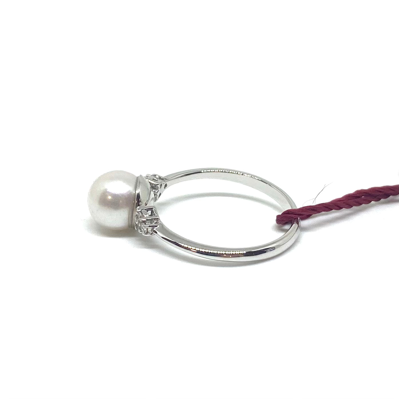 Anello con Perla e Diamanti