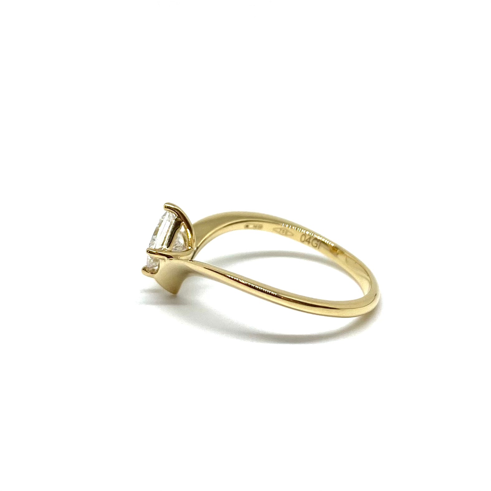 Solitario a V - Oro Giallo e Diamante Lab Grown