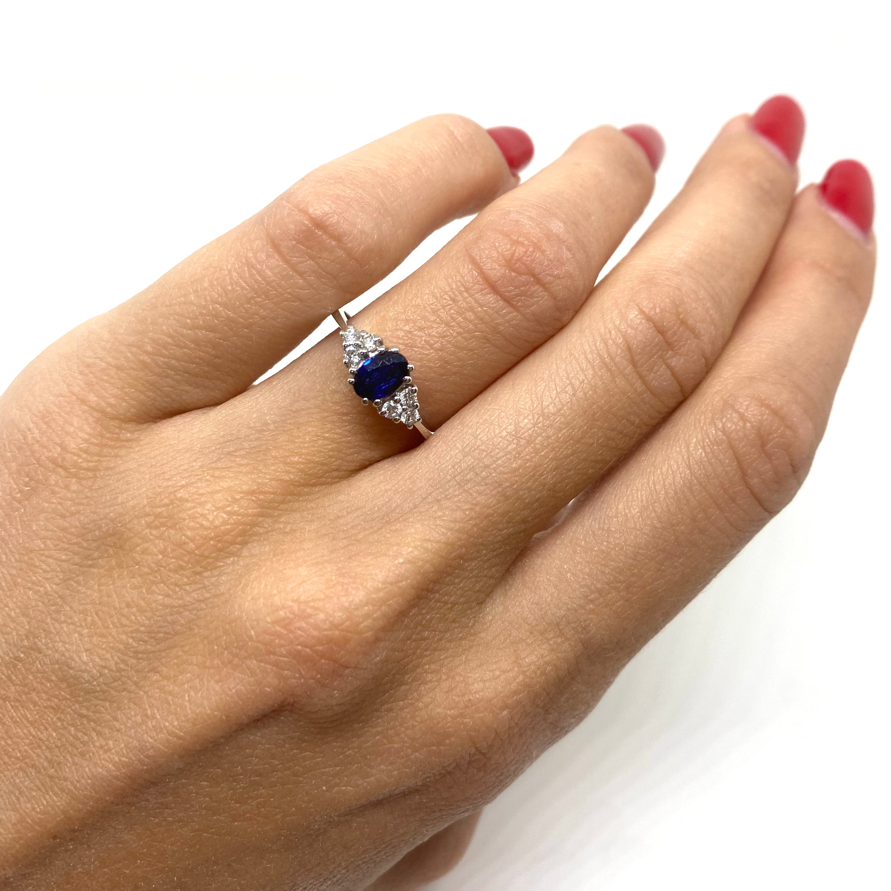Anello Oro Bianco e Zaffiro