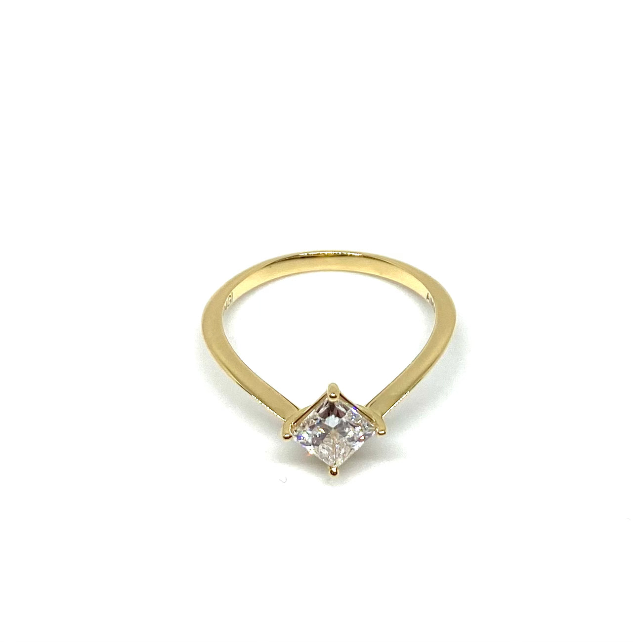 Solitario a V - Oro Giallo e Diamante Lab Grown