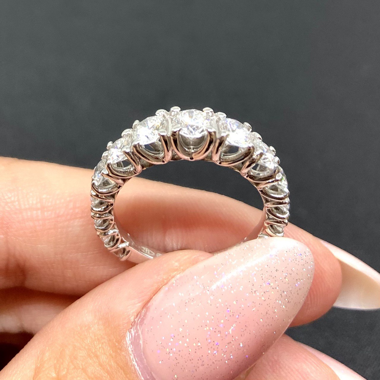 Veretta in oro 18 kt con diamanti accresciuti