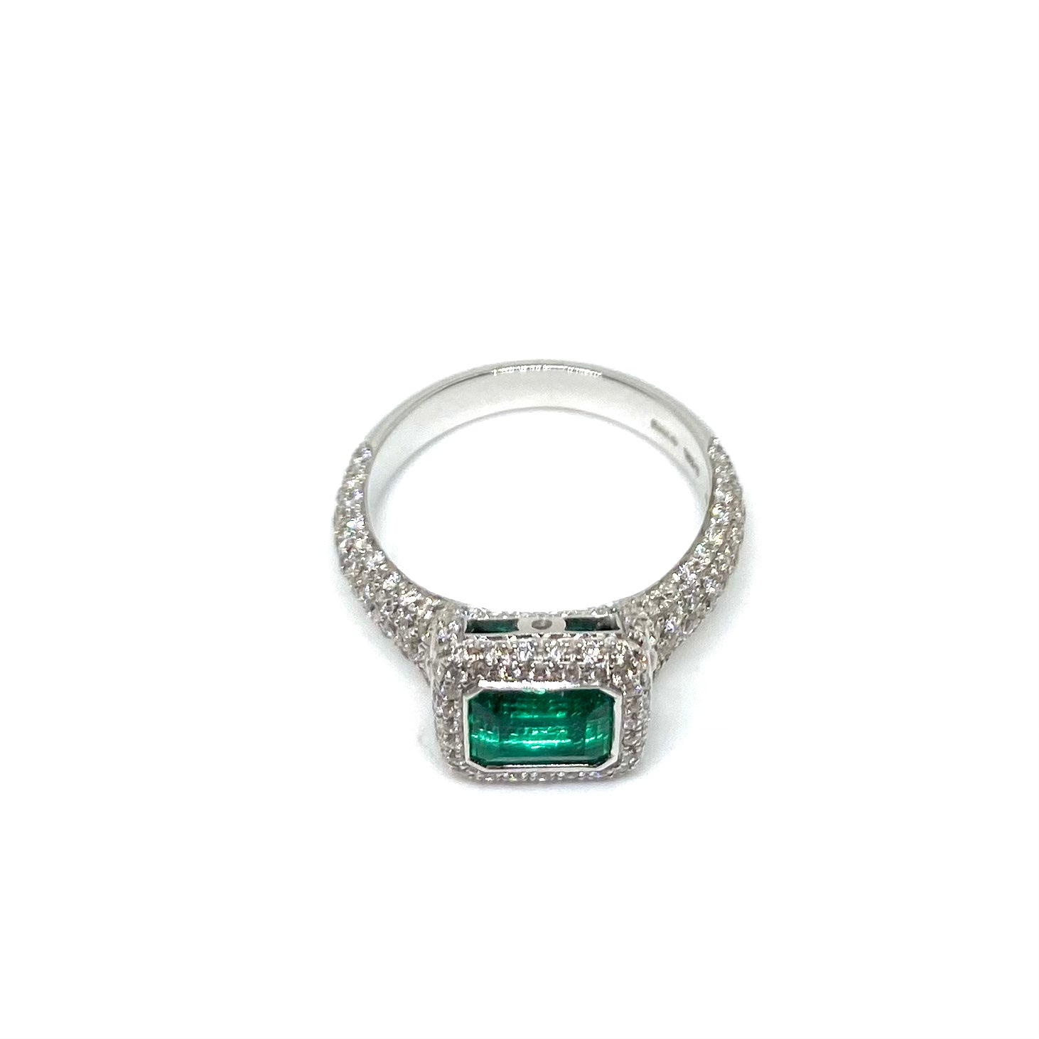 Anello Smeraldo - Pavè di Diamanti